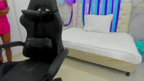 sofia_echeverri online show from 15, 4, 2026