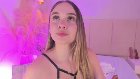 Snapshot of sofia_pamela chatting on 16, 2, 2025 SOFIA PAMELA online show from 16, 2, 2025