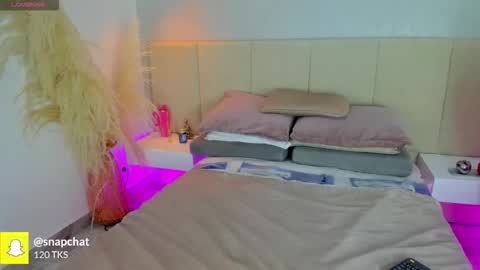 SOFIA PAMELA online show from 7, 11, 2025