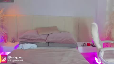 SOFIA PAMELA online show from 8, 11, 2025