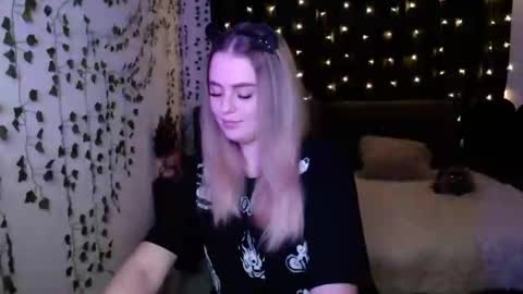 Snapshot of sofia_rosemary chatting on 2, 3, 2025 sofia_rosemary online show from 2, 3, 2025