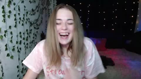 Snapshot of sofia_rosemary chatting on 9, 9, 2025 sofia_rosemary online show from 9, 9, 2025