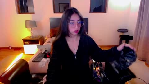 Snapshot of sofia_vanner chatting on 16, 12, 2024 SOFIA online show from 16, 12, 2024