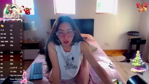 Snapshot of sofia_vanner chatting on 16, 12, 2024 SOFIA online show from 16, 12, 2024