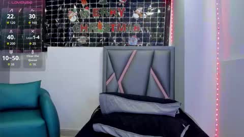 Sofa online show from 4, 12, 2025