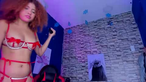 sofiacastillo01 online show from 19, 1, 2025