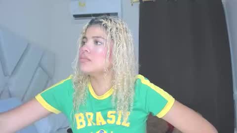 sofiacastillo01 online show from 20, 2, 2026