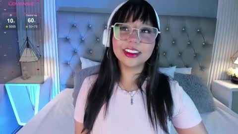 Snapshot of sofiadanss chatting on 14, 10, 2025 Sofia online show from 14, 10, 2025