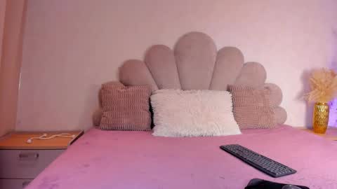 Snapshot of sofiagomez_1 chatting on 27, 5, 2026 SOFI online show from 27, 5, 2026