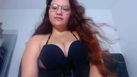 Snapshot of sofiamooon_ chatting on 24, 2, 2026 sofiamooon_ online show from 24, 2, 2026