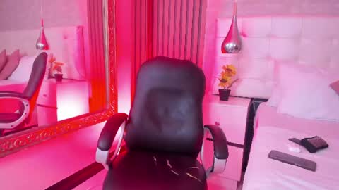 sofiathoompson online show from 23, 6, 2026