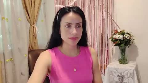 Sofi Bella online show from 8, 9, 2025