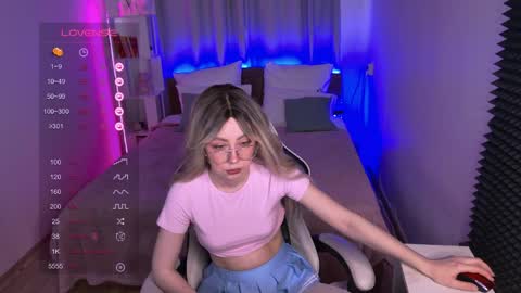 Snapshot of sofiisun chatting on 12, 5, 2026 Sofia online show from 12, 5, 2026