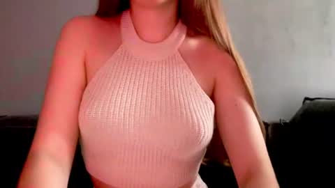 Snapshot of sofinovvak chatting on 14, 6, 2026 Sofi online show from 14, 6, 2026