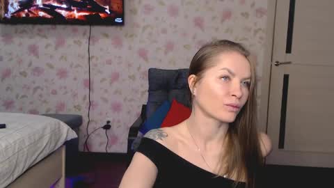 Snapshot of sofiyaruch chatting on 15, 5, 2026 Kaitbrunette and SofiblondeWelcome room Private is Open Make us happy online show from 15, 5, 2026