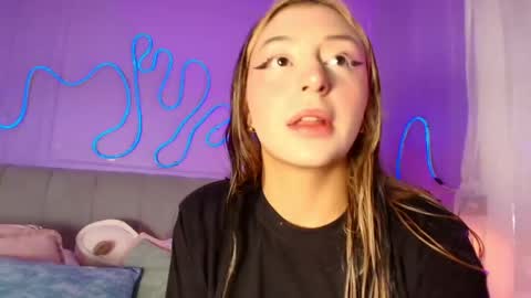 Snapshot of sofly_s chatting on 13, 5, 2026 Sofi online show from 13, 5, 2026