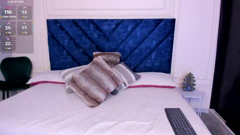 Snapshot of soft_seduction chatting on 4, 11, 2025 Marcela online show from 4, 11, 2025