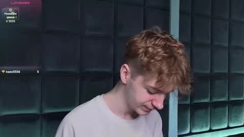 Snapshot of softcrave chatting on 30, 11, 2025 PAUL online show from 30, 11, 2025