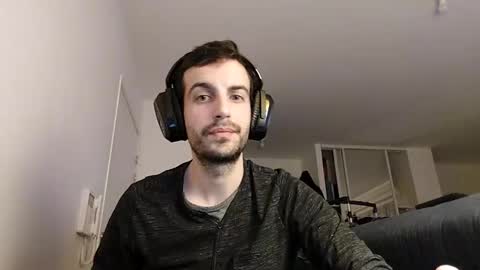 Snapshot of softndwear chatting on 1, 1, 2025 SOFT online show from 1, 1, 2025