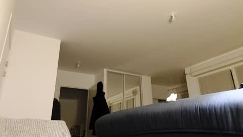 Snapshot of softndwear chatting on 5, 1, 2025 SOFT online show from 5, 1, 2025