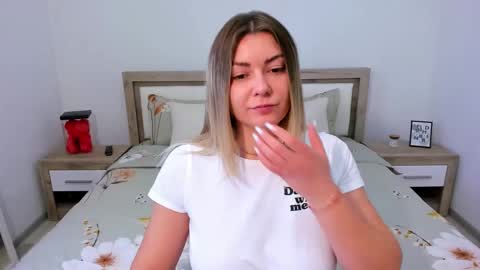 Snapshot of softpleasurex1 chatting on 13, 12, 2024 Softpleasurex online show from 13, 12, 2024