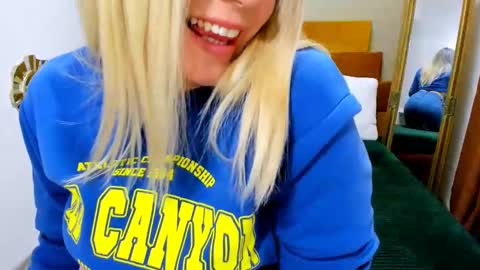 Snapshot of softpleasurex1 chatting on 17, 2, 2025 Softpleasurex online show from 17, 2, 2025