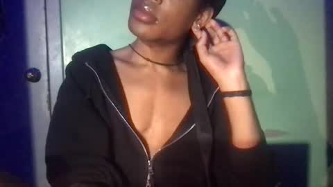 Snapshot of solaceeve chatting on 17, 2, 2025 SolaceEve online show from 17, 2, 2025