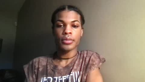 Snapshot of solaceeve chatting on 23, 10, 2025 SolaceEve online show from 23, 10, 2025