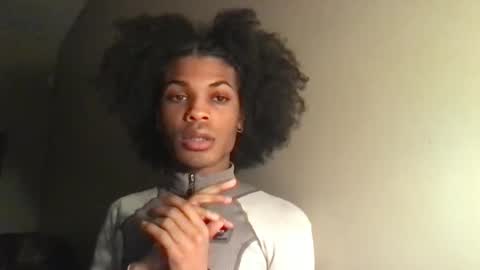 Snapshot of solaceeve chatting on 1, 11, 2025 SolaceEve online show from 1, 11, 2025