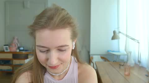 Bella online show from 25, 1, 2025