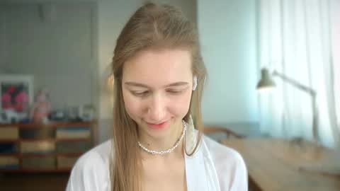 Bella online show from 27, 2, 2025