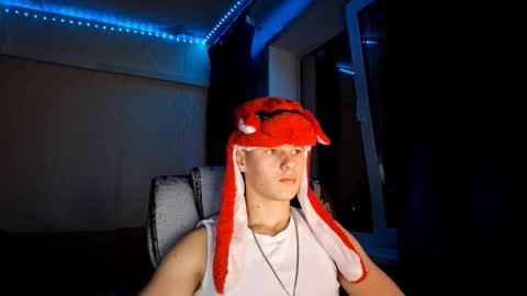 Snapshot of solarrogue chatting on 2, 12, 2025 Max online show from 2, 12, 2025