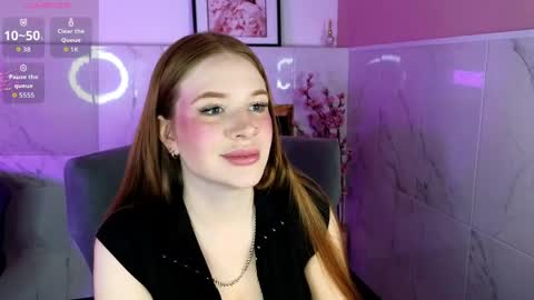 Snapshot of sollarkristy chatting on 6, 5, 2026 sollarkristy online show from 6, 5, 2026
