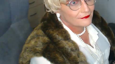 Snapshot of sonjairene chatting on 25, 12, 2024 sonjairene online show from 25, 12, 2024