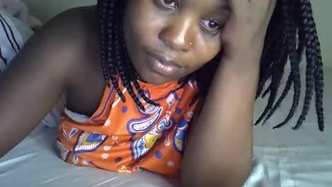 sonnia02 online show from 4, 12, 2025