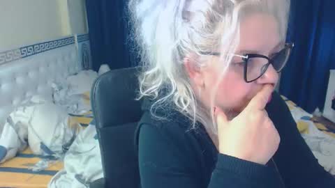 Snapshot of sonyamilf chatting on 20, 1, 2025 Sonya online show from 20, 1, 2025