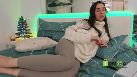 SonyaParadise online show from 9, 1, 2025