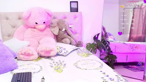 Snapshot of soofikiss chatting on 9, 10, 2025 sofi online show from 9, 10, 2025