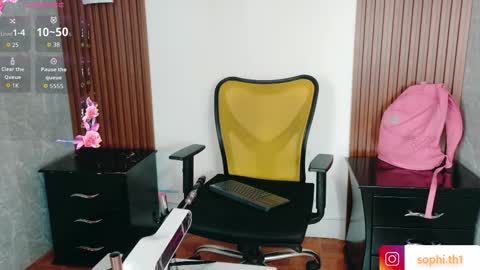 Sophi Thaylorr online show from 19, 9, 2025