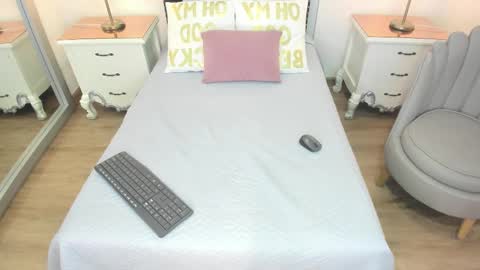 sophia boods online show from 3, 3, 2026