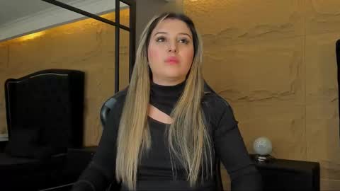 Snapshot of sophia_dior1 chatting on 5, 10, 2025 Sophia online show from 5, 10, 2025
