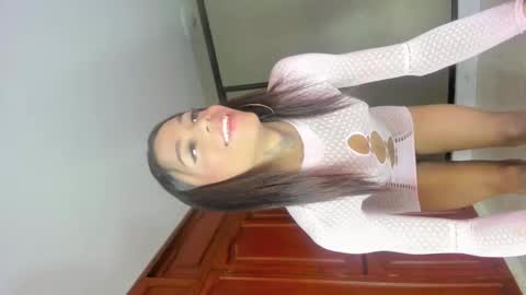 Snapshot of sophia_horny19 chatting on 21, 10, 2025 sophia_horny19 online show from 21, 10, 2025