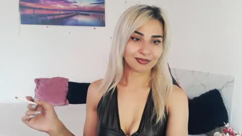 Sophiaa online show from 8, 7, 2026