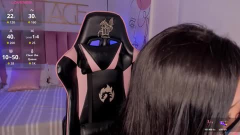 Sophie Hill  online show from 11, 9, 2025