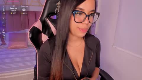 Sophie Hill  online show from 12, 9, 2025