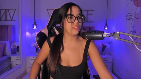 Sophie Hill  online show from 19, 11, 2025