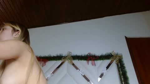 SophiaLee online show from 7, 1, 2026