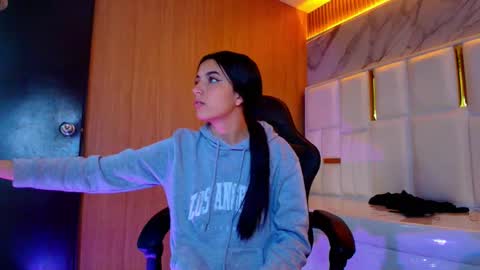 sophiadoll_tf online show from 29, 10, 2025