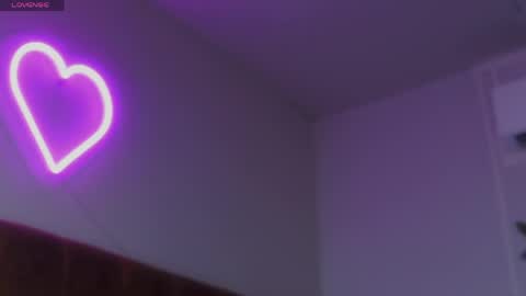 Snapshot of sophialaxx chatting on 13, 5, 2026 Sophia online show from 13, 5, 2026