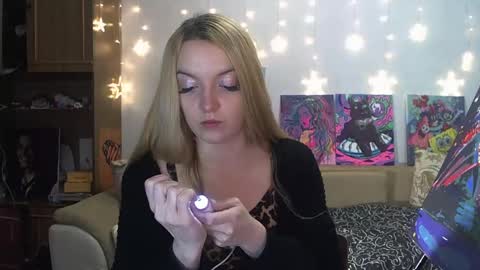 Snapshot of sophiasonata chatting on 13, 12, 2024 SophiaSonata online show from 13, 12, 2024